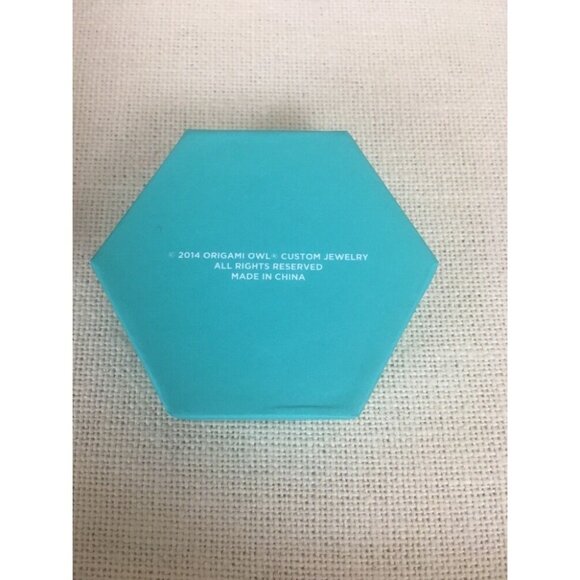 New Origami Owl Living Locket Bezel Large Twist Face Copper Gold in Box - Picture 3 of 4